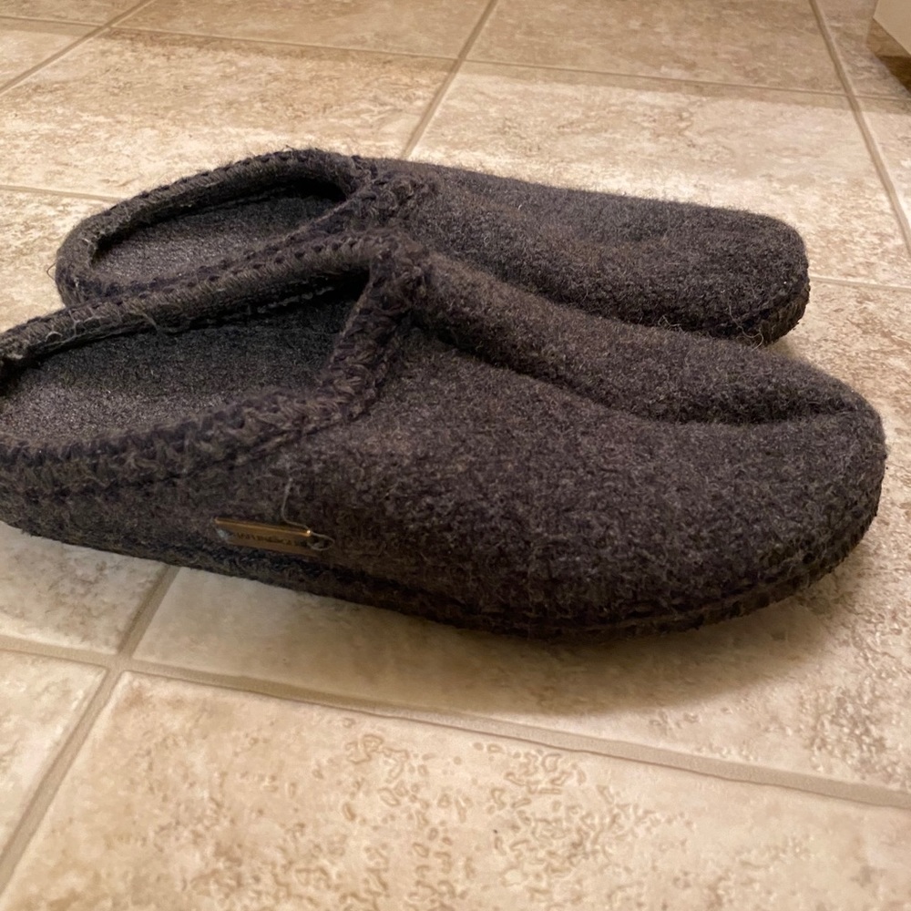 Slippers